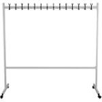 Analyse und Vergleich: Die Vorteile von mobilen Garderobenständen im Hotelbedarf